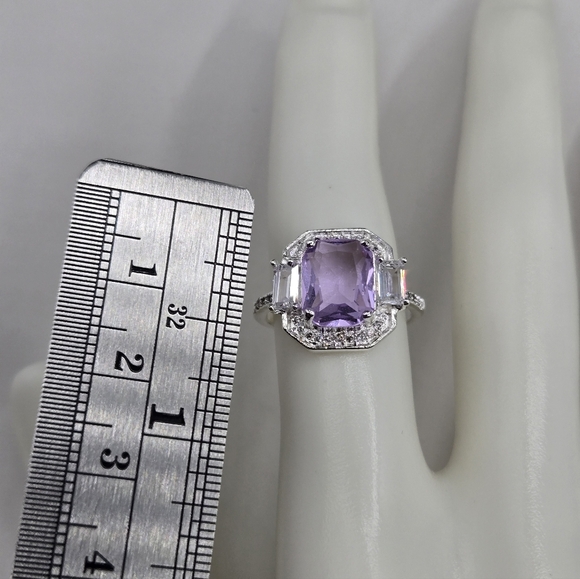 Swarovski Crystal Elements Statement Ring Light Purple Amethyst Size 7 Prom - Picture 5 of 6